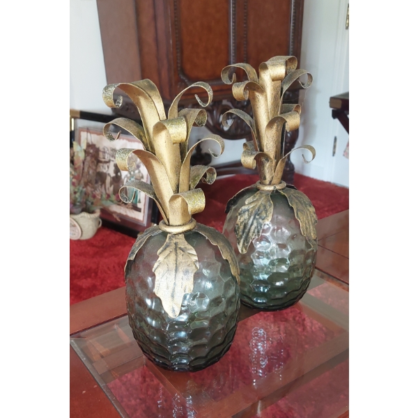 Home Decor - Metal Pineapples App 12" Tall
