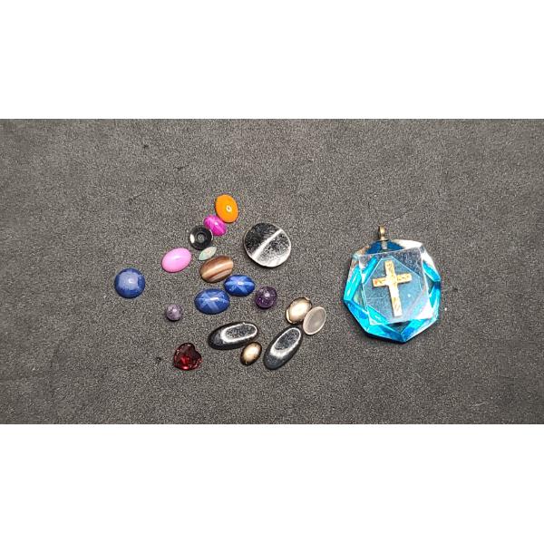 Pendant With Sterling Silver Cross Inside & Loose Black Lindy Star/Other Assorted Stones