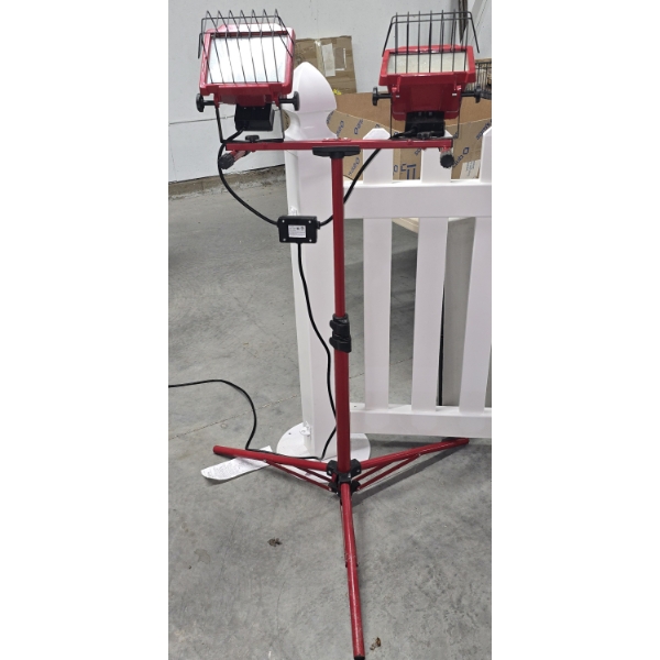 Halogen Work Light on Stand - No Bulbs