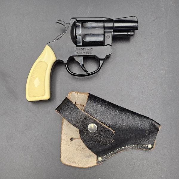 Vintage EIG Volcanic 22 Model V22 Blank Italian-Made Starter Pistol Revolver (see description)
