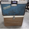 Image 9 : Vintage Metal Coolers 20''x10''x12'' Thermaster & 19''x12''x10'' Little Brown Chest 