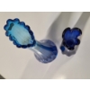 Image 2 : Excellent Condition Highly Collectable Gorgeous Vintage Cobalt & Colonial Blue Swung Vases