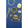 Image 6 : Assorted Costume Jewelry Pieces Featuring Vintage Clinton Women's 17-Jewel Mechanical Wristwatch 