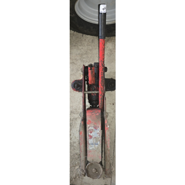 Red Hydraulic Floor Jack
