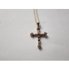 Image 4 : Stunning 10K Gold Cross Necklace with Diamonds - 18in - TW: 2.4g