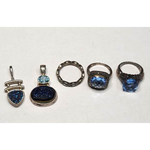 Sterling Silver Rings & Pendants - Total Weight: 29.6g