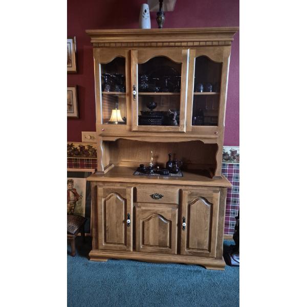 Louisville Home Pickup - Fantastic Maple Wood Hutch / Curio Cabinet - 48" W x 76" Tall -Perfect Cond
