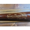 Image 4 : Roberto Clemente Louisville Slugger Baseball Bat in Display! 