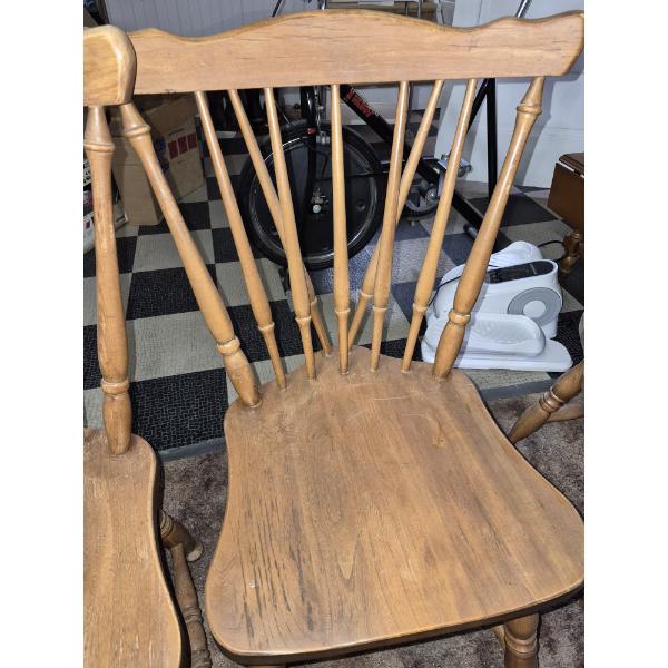 PICKUP IN CANTON -  SET OF 4 EXCELLENT WOOD DINING ROOM CHAIRS