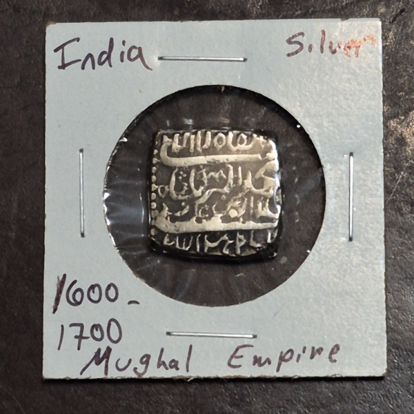 INDIA - ANCIENT SILVER COIN  AMAZING FIND - SILVER MUGHAL EMPIRE (1600s) COIN IN VERY HIGH GRADE