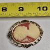 Image 7 : Pair of Classic Left-Facing Female Silhouette Portrait Brooches