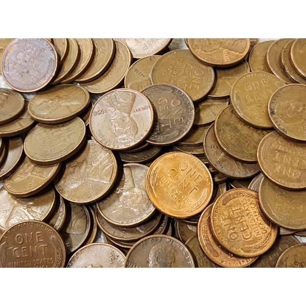 LARGE Collection of Around 300 Assorted United States Lincoln Pennies ~ Mostly Wheats!