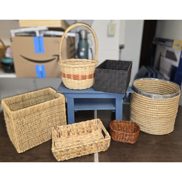 6 Baskets and Adorable Blue Stool (19x10x10)