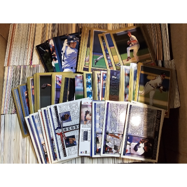 Huge Lot of Uncounted/Unsearched Baseball Cards