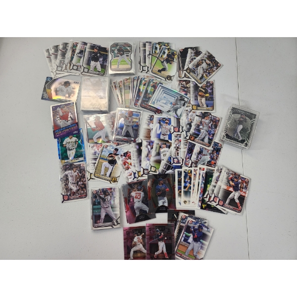 Large Lot of Assorted Baseball Cards Including Bowman, Topps, Obsidian, Chrome, Rookie Cards 