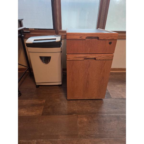 Sentinel Shredder And File Table 27"x16" 