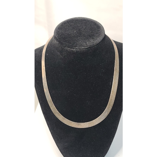 Sterling Silver Herringbone 18" Necklace - Weight: 29.7g
