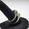 Image 3 : Two 10K White Gold Art-Deco Style Rings - Total Weight: 3.7g