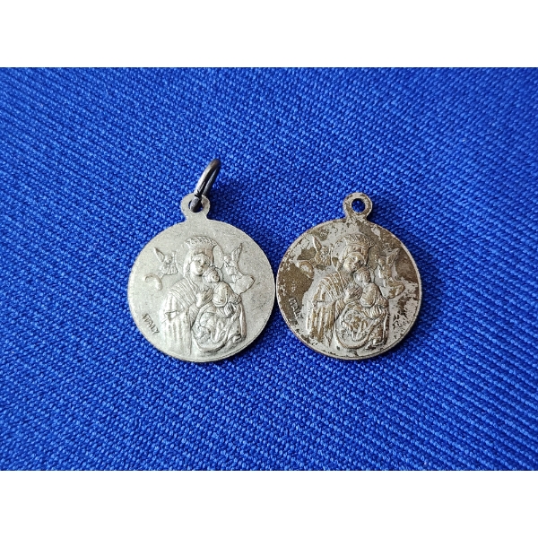 Vintage x2 Italian Medallion Pendants Pavlvs VI Pont.