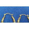 Image 3 : 10K Gold Oval Swirl Hoop Earrings - Weight: 0.5g