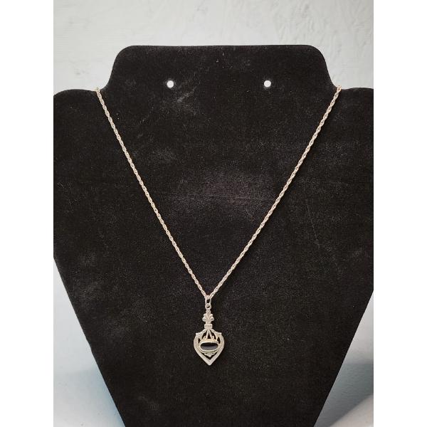 Vintage-Style Sterling Silver Necklace and Pendant with Onyx Gemstone - 20in - TW: 6.4g