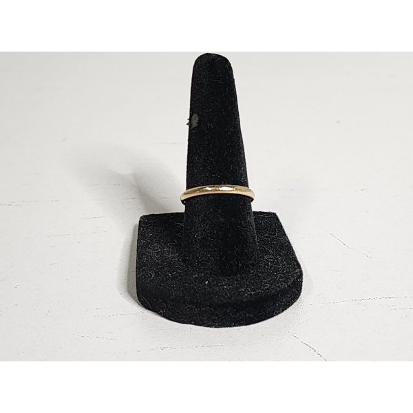 14K Gold Band Ring Size 7 - TW: 1.4g