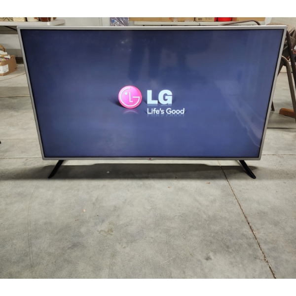 LG 60in TV - Works and w/ Remote - Excellent Condition! 