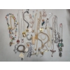 Image 1 : Lot of Costume Jewelry: Necklaces and Bracelets 