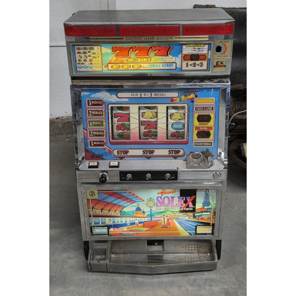 Vintage Electric 32''x19''x16 Gaming Machine - Local Pickup Only, No Shipping Available!