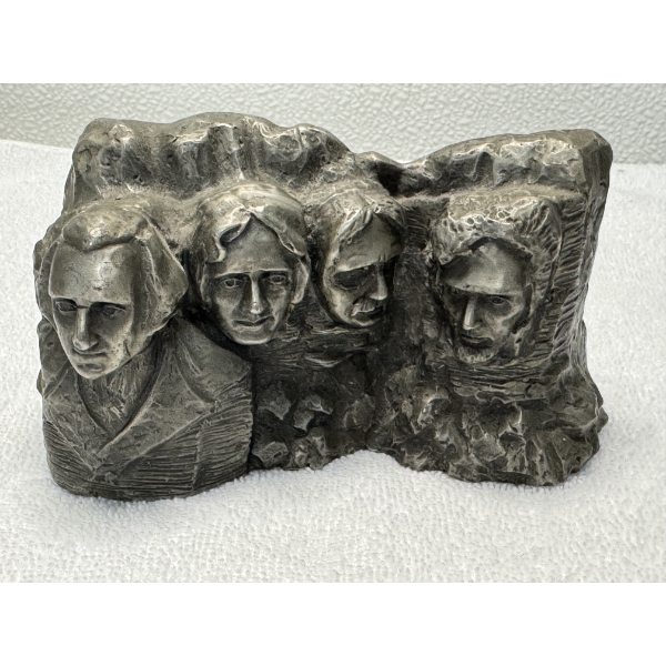 5 " x  3" Fine Pewter Mt. Rushmore Collector Piece - Mint Condition