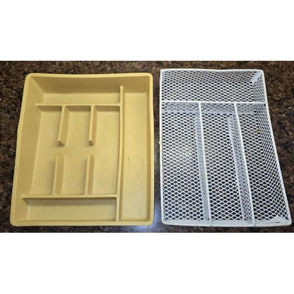 2 Cutlery Trays