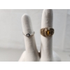 Image 3 : x2 10K Gold Rings: 1978 Glenoak Glass Ring & Ring with Flower-Like Stone Design TW: 7.7g