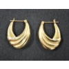Image 4 : 14K Yellow Gold Earrings & Size 8.5 Ring - 8.5 Grams Total of 14K Gold Jewelry!