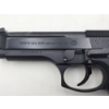 Image 6 : Beretta 92F 9mm Semi-Auto Pistol Made in USA with 2 Mags and Case 