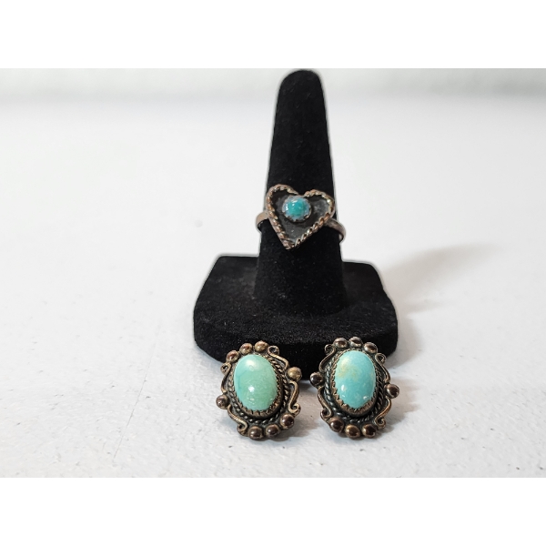 Sterling Silver Turquoise Heart Size 7 Ring & Clip Earrings TW: 8.9g