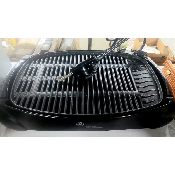 General Electric (GE) Indoor Outdoor Electric Grill New Unused