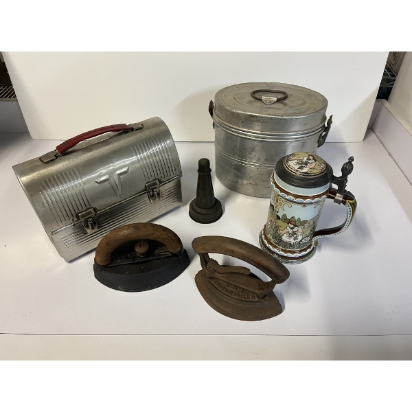 Lunchbox - Thermos - Vintage Iron Decor - Metal Tin 