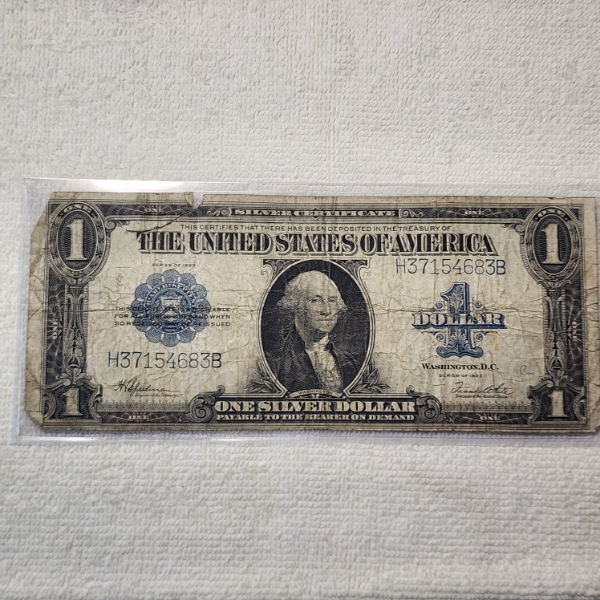 1923 Series United States $1 Silver Certificate "Horse Blanket" - Large U.S. Currency