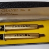 Image 3 : Incredible Arpege Chanel No. 5 Perfumed 14KT Gold Exclusive Filigree Design Pen in Original Case