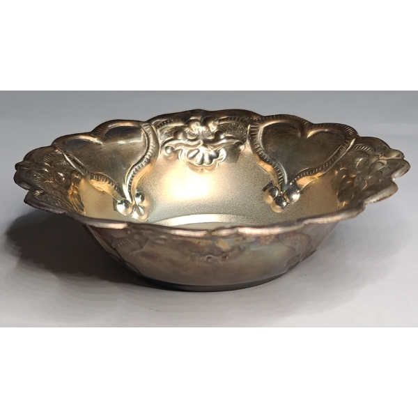 Sterling Silver Scalloped Dish - Weight: 41.9g