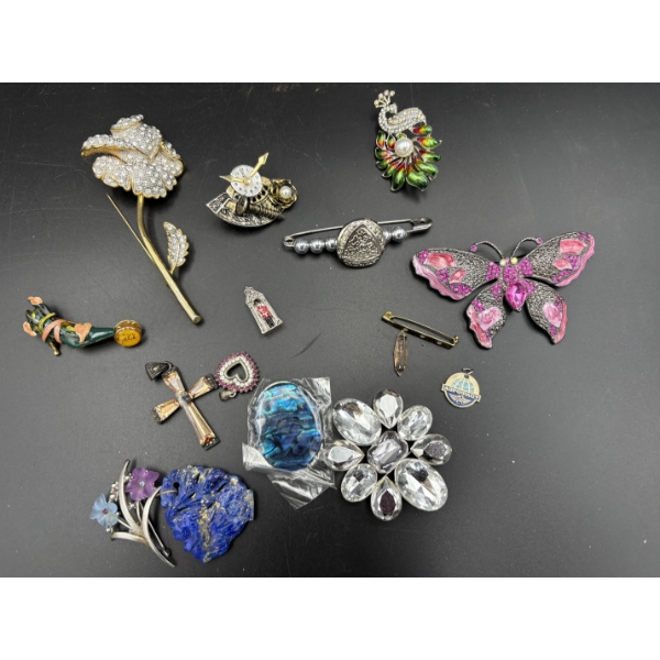 Lot of Assorted Pins - Butterfly - Floral - High Heel - Peacock - Gorgeous Pins!