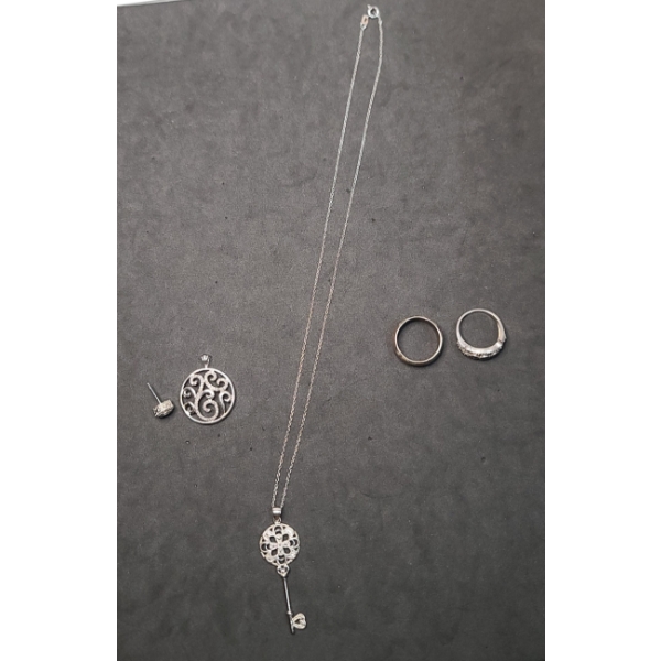 Assortment Of Sterling Silver Jewelry Pieces - Total Weight: 19.1g 