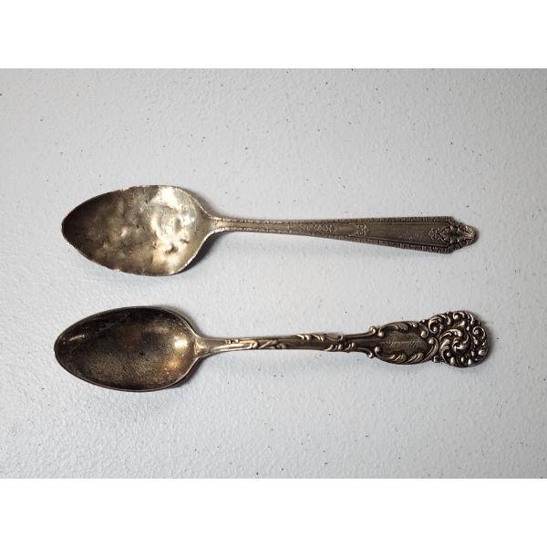 x2 Sterling Silver Collectible Souvenir Spoons TW: 50.5g
