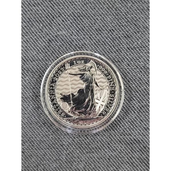 2023 1 Oz 999 Fine Silver Britannia in Capsule