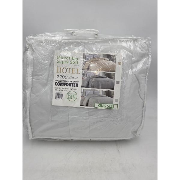 Brand New Ultra Plush King Size Microfiber Comforter In White
