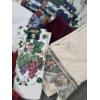 Image 6 : 18 Gallon Roughneck Tote With New Printed Towels, Hand & Kitchen Towels