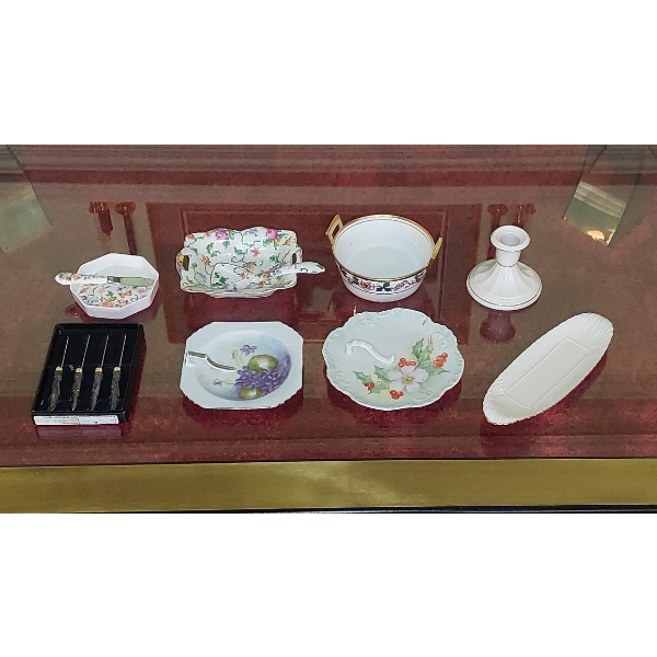 Decorative Ceramic Grouping As Shown In Picture