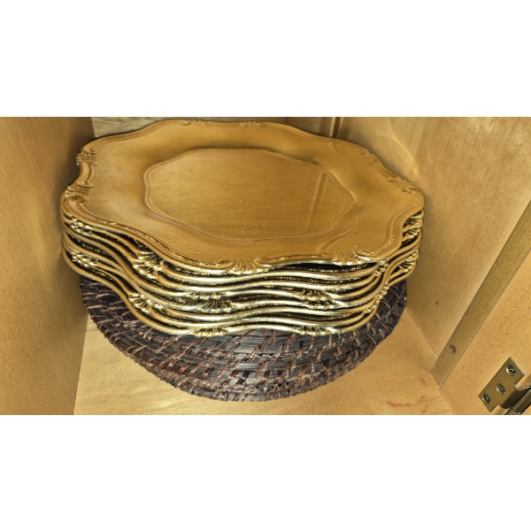 PICKUP IN NORTHFIELD - Set of 8 Gold "palate Plates" As Shown - See Pics