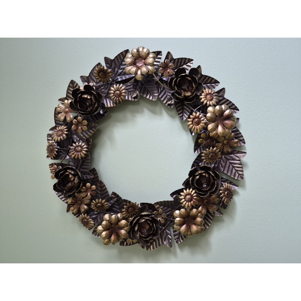 PICKUP IN NORTHFIELD - 18" Autumn Themed 18" Metal Wall  Art Wreath - See Pics