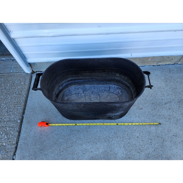 Antique Copper Wash Tub with Wooden Handles